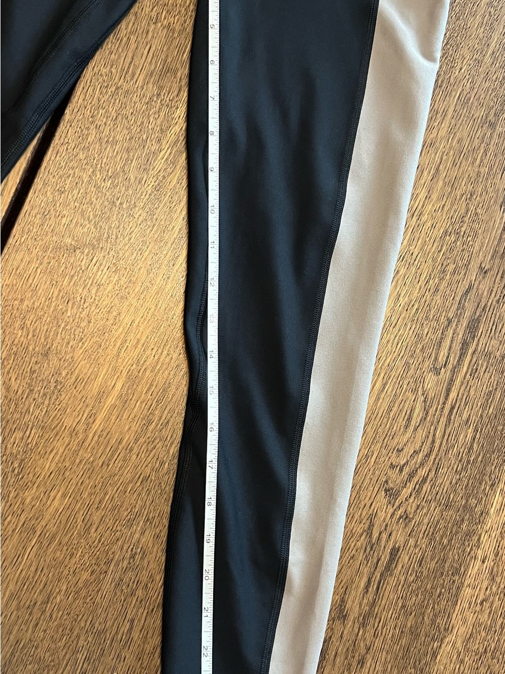YPB Abercrombie Leggings Womens Small Black Beige Colorblock High Rise 7/8 NWOT - Picture 5 of 6